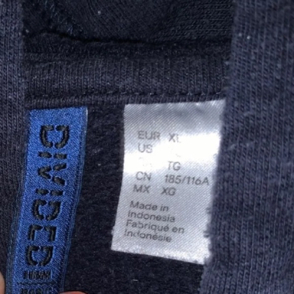 Men’s black sweatshirt - Picture 2 of 3